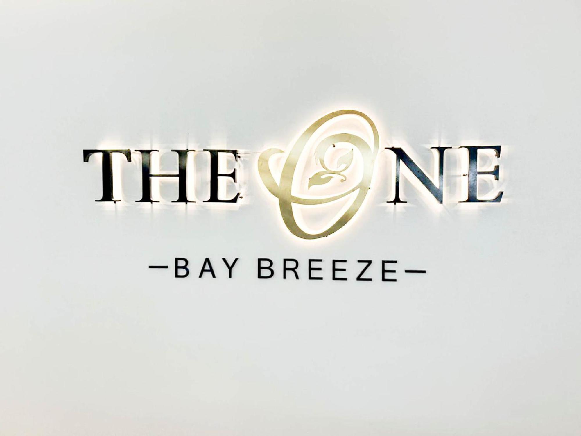 The One Bay Breeze מלון 3*